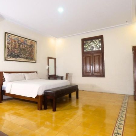 The Mangkoro Hotel By Sinergi Baturetno Luaran gambar