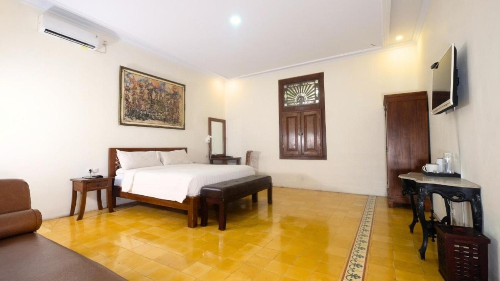 The Mangkoro Hotel By Sinergi Baturetno Luaran gambar