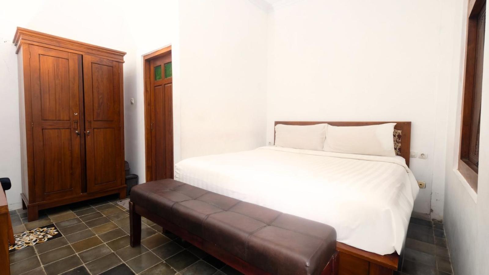 The Mangkoro Hotel By Sinergi Baturetno Luaran gambar