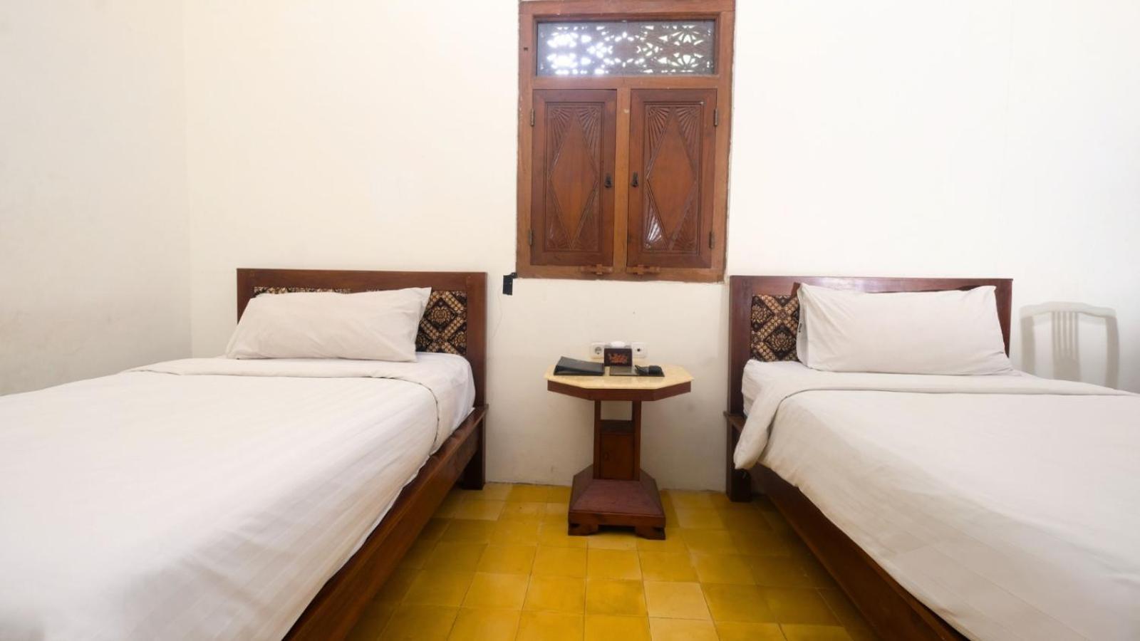 The Mangkoro Hotel By Sinergi Baturetno Luaran gambar